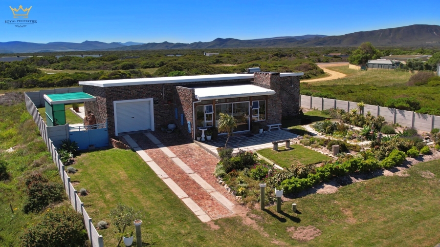 2 Bedroom Property for Sale in Pearly Beach Western Cape